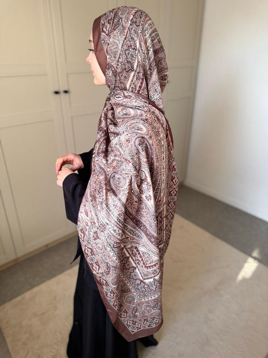 Lina – Châle Chic Beige et Marron