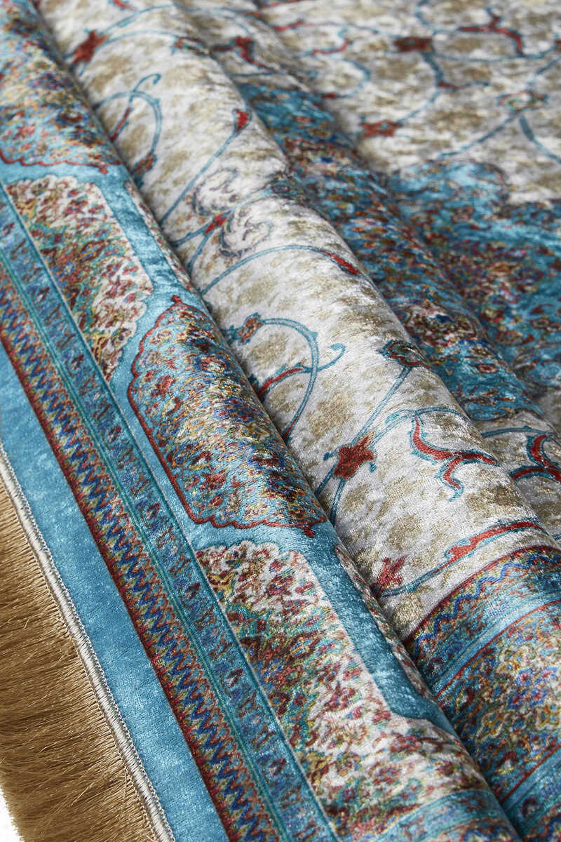 Turquoise White Velvet Prayer Mat