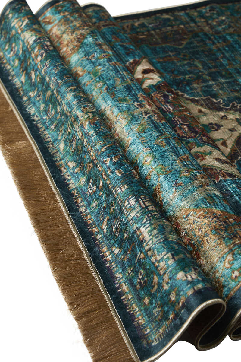 Dark green velvet prayer mat
